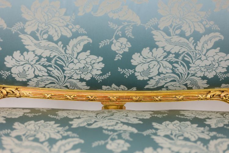 Salon de style Louis XV à chassis en bois doré. Circa 1880. LS61405700/5B