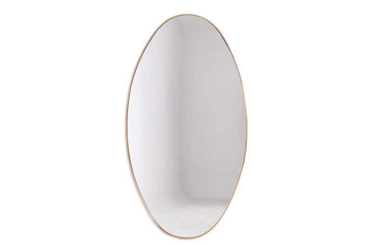 Specchio di forma ovale con asta in ottone dorato. Anni '70. Modello LS6260509U
