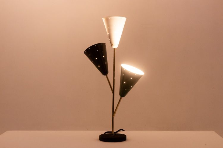Stilnovo. 3-light lamp in sheet metal and brass. 1960s. LS6318459M