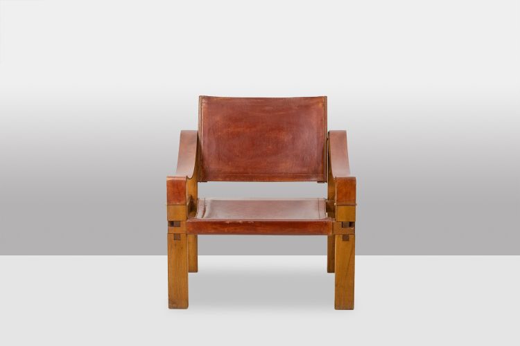 Pierre Chapo. Paire de fauteuils modèle S10X en orme. Circa 1970. LS63302609P