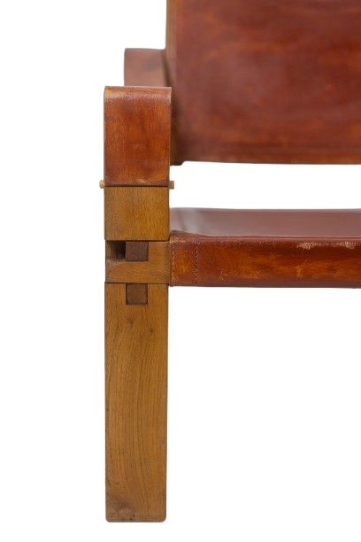 Pierre Chapo. Paire de fauteuils modèle S10X en orme. Circa 1970. LS63302609P