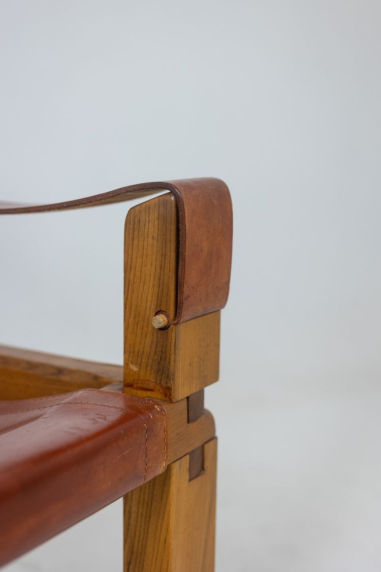 Pierre Chapo. Paire de fauteuils modèle S10X en orme. Circa 1970. LS63302609P
