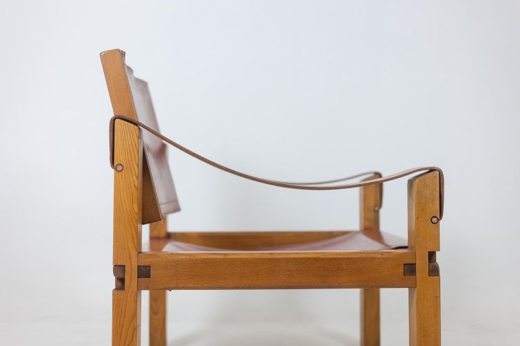 Pierre Chapo. Paire de fauteuils modèle S10X en orme. Circa 1970. LS63302609P
