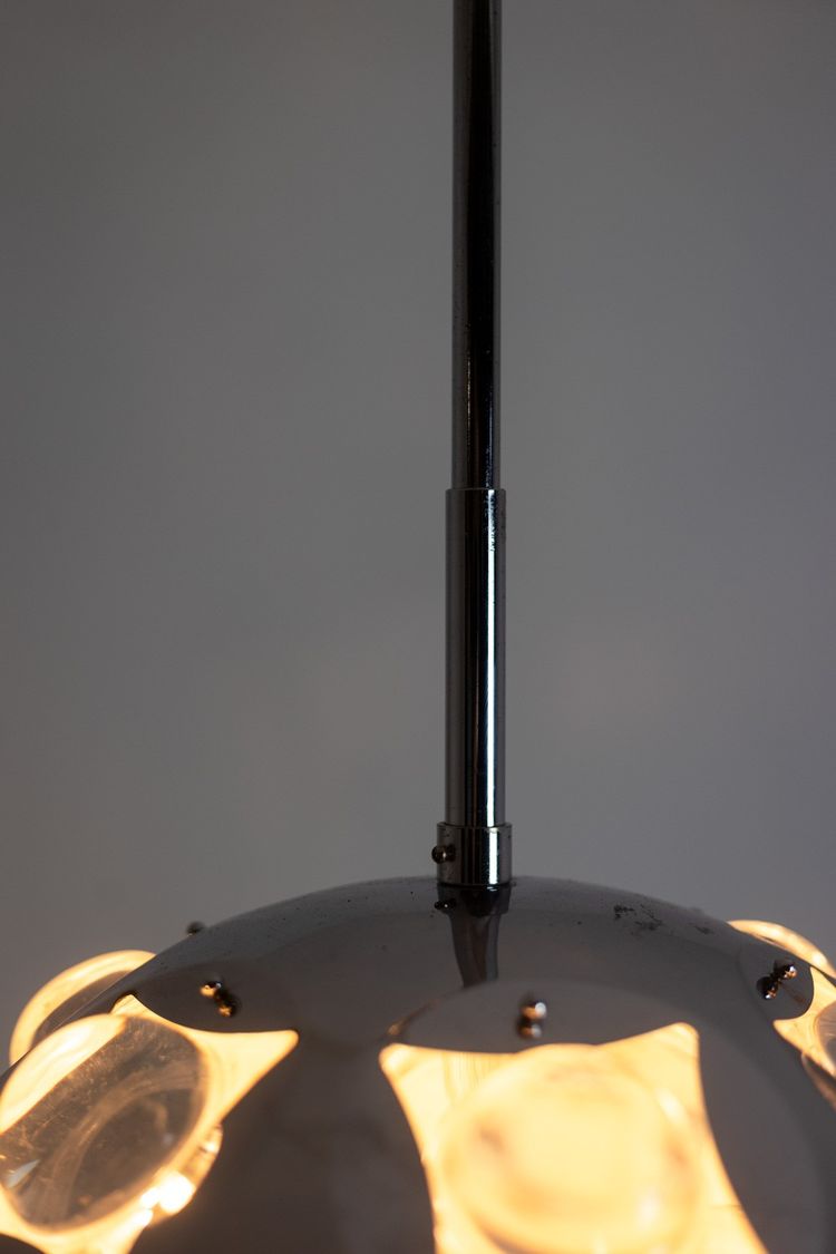 Oscar Torlasco.  Lampadario “Satellite” in metallo cromato. Anni '70. Codice articolo: LS6354918G