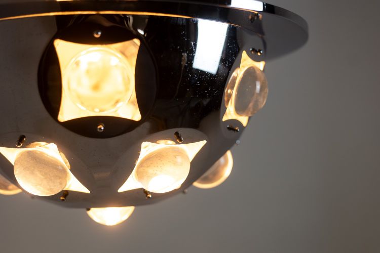 Oscar Torlasco.  Lampadario “Satellite” in metallo cromato. Anni '70. Codice articolo: LS6354918G