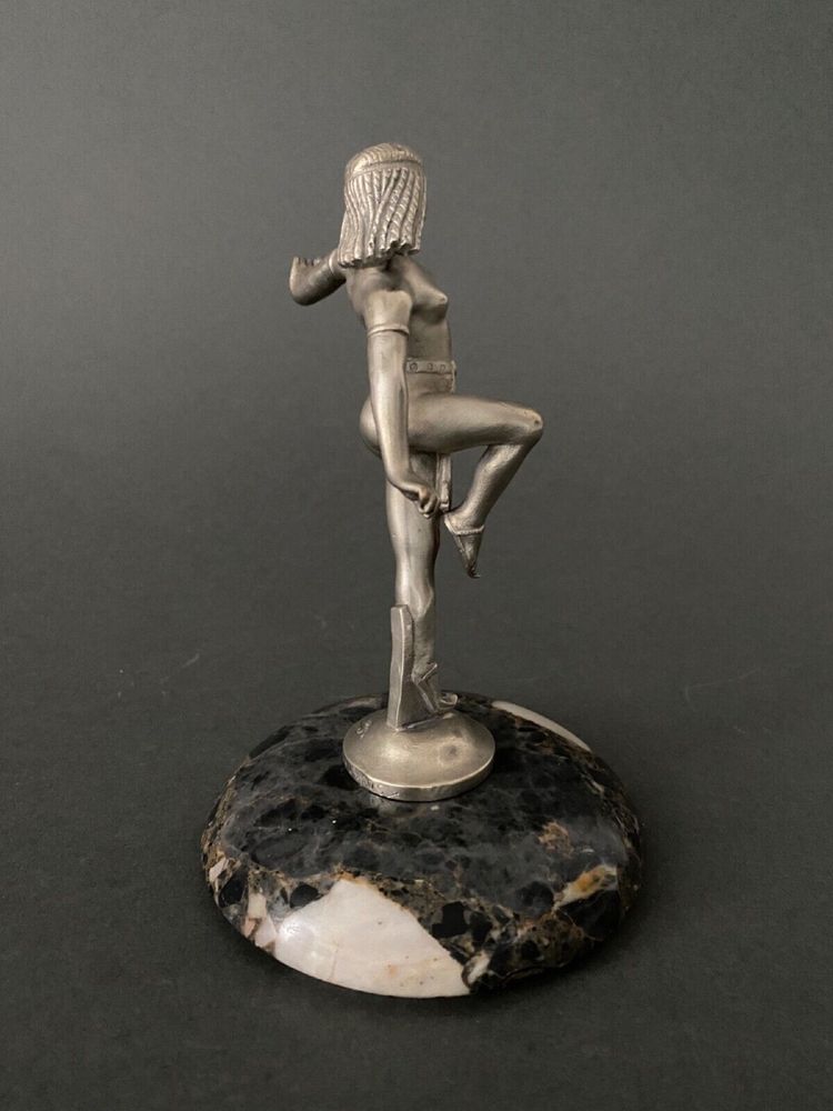 Mascotte automobile Dominique Alonzo Etling Paris danseuse égyptienne