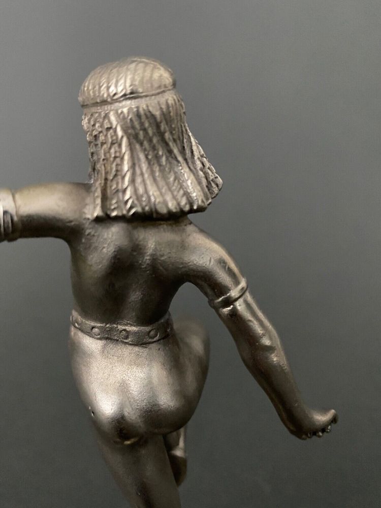 Mascotte automobile Dominique Alonzo Etling Paris danseuse égyptienne