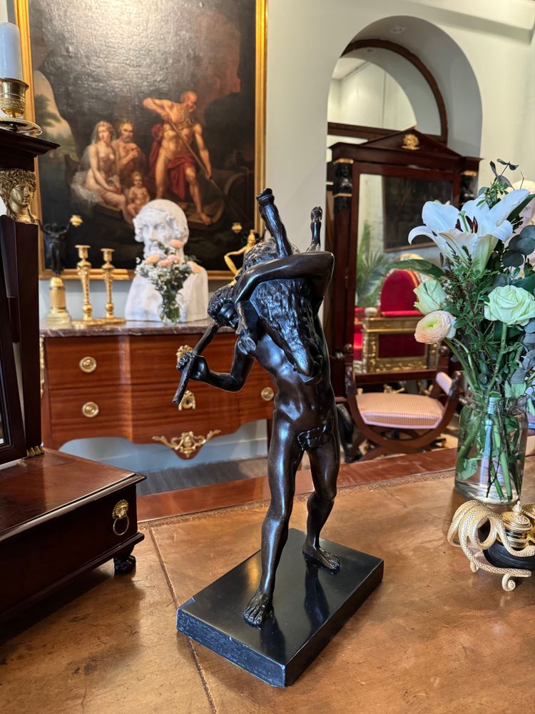 Ercole in bronzo e il cinghiale di Erimanto, Giambologna, inizi del XIX secolo.