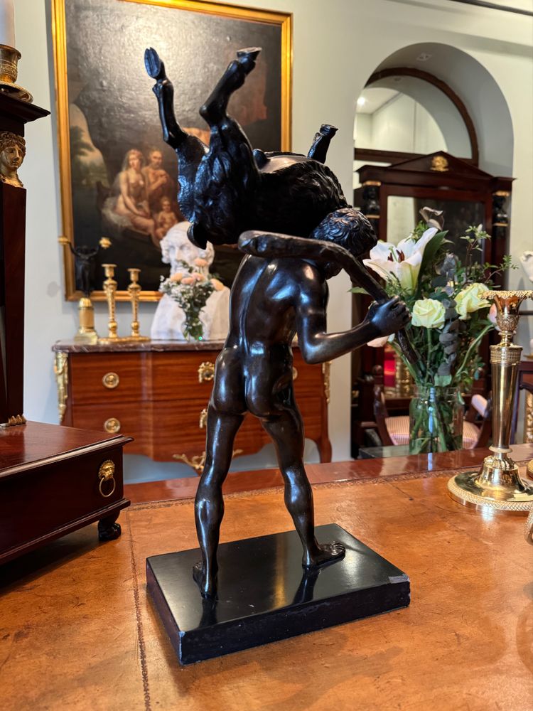 Ercole in bronzo e il cinghiale di Erimanto, Giambologna, inizi del XIX secolo.