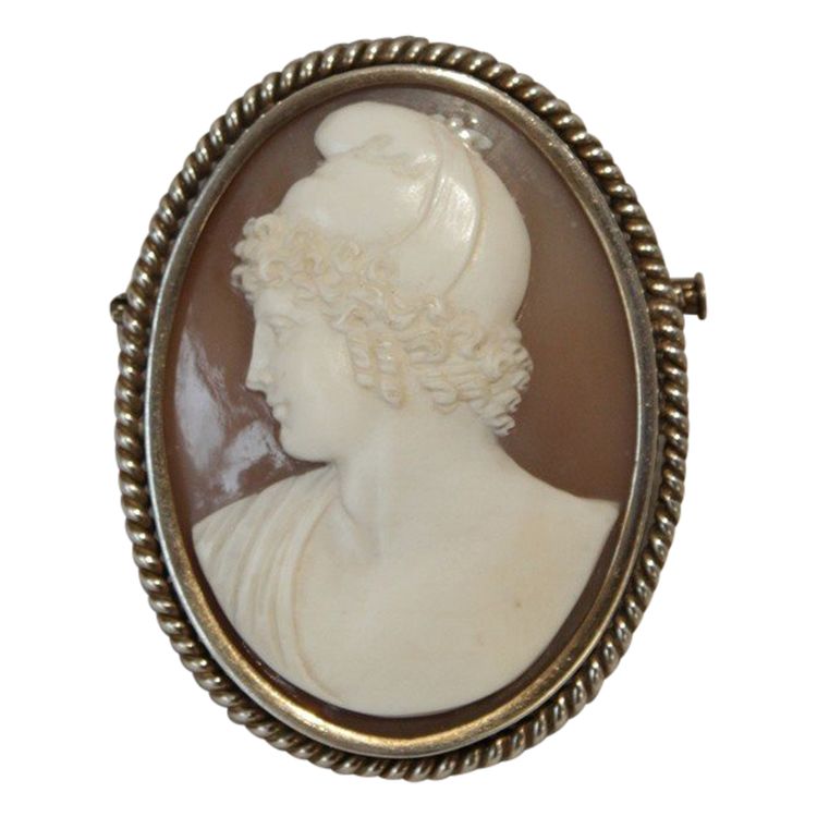 Grande spilla con cammeo raffigurante il busto di Paride, Canova fine XIX secolo