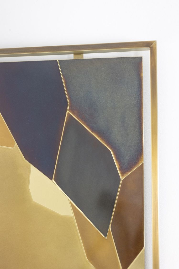 Panneau décoratif intitulé « Fragmentations – X ». Travail d’artisan d’art. LS63782900