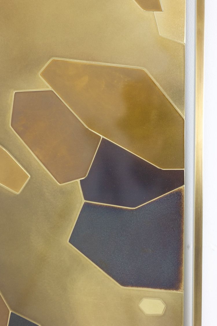 Panneau décoratif intitulé « Fragmentations – X ». Travail d’artisan d’art. LS63782900