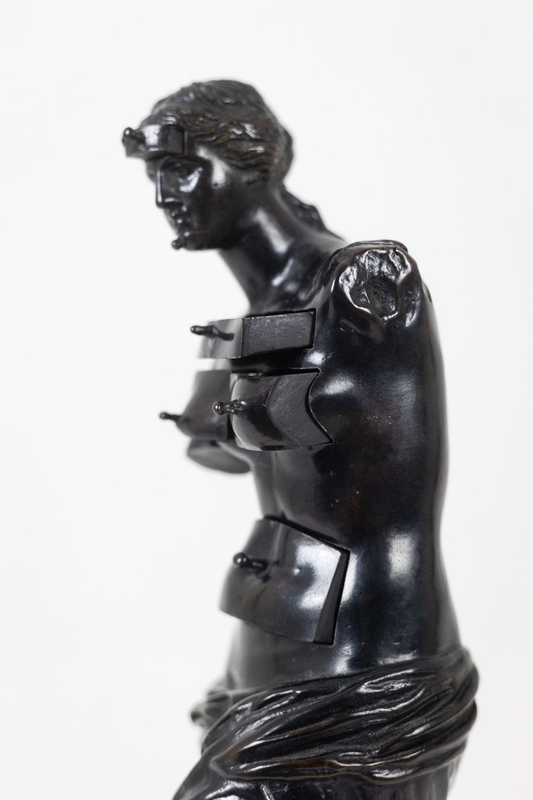 Salvador Dali. « Vénus de Milo aux tiroirs » en bronze. Année 1988 LS63873507L