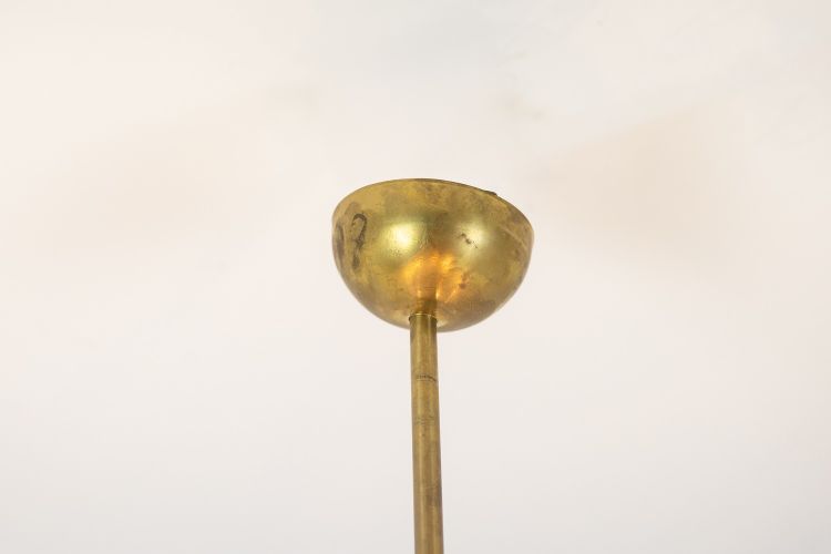 Coppia di lampadari in ottone placcato oro opaco. Opera italiana degli anni '70. Codice articolo: LS64241951/2D