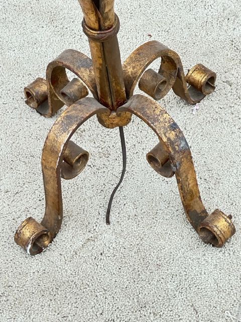 Floor lamp