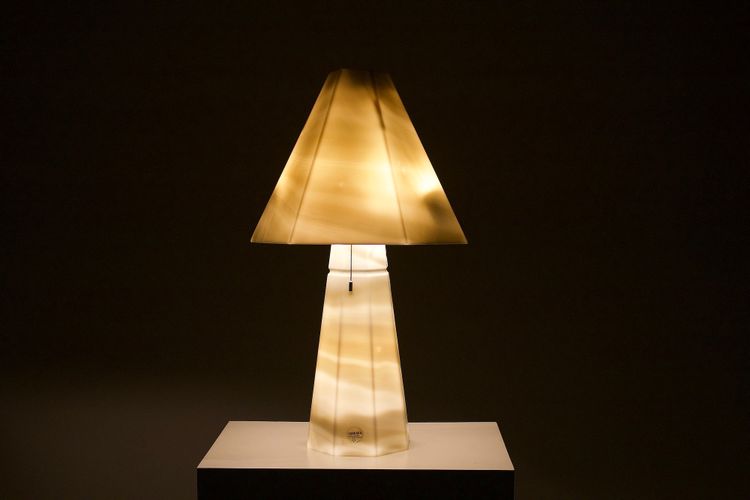 Lampe en verre marbré « Carrara » Peill & Putzler.