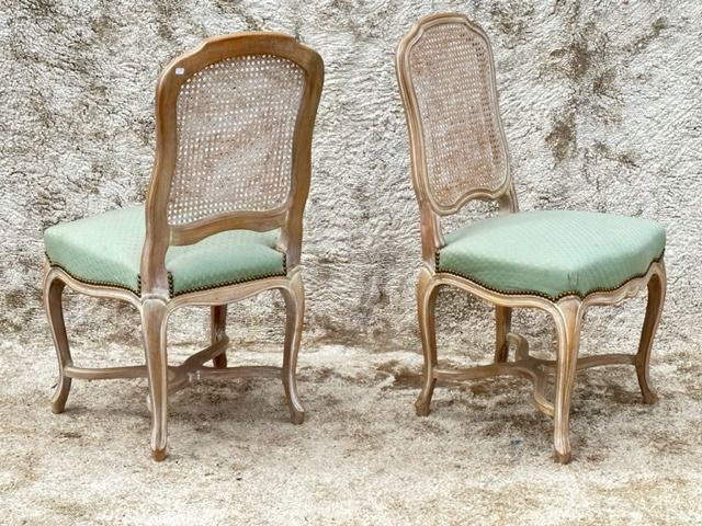 4 chairs