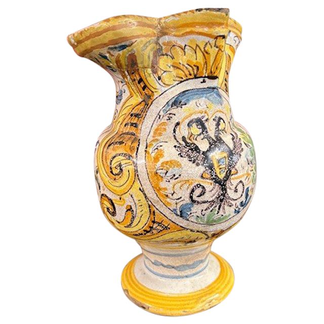 Ancienne cruche de Pesaro du XVIIIe siècle. Fabrication Callegari et Casali. H 23 