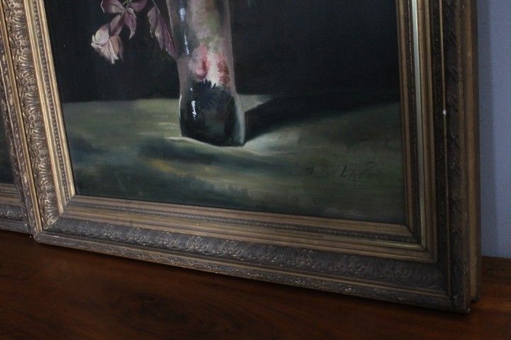 Ancienne paire de tableaux Vase aux fleurs huile sur toile. fin du 19e siècle. Cadres dorés contemporains signés Bélaval.