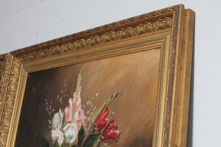 Ancienne paire de tableaux Vase aux fleurs huile sur toile. fin du 19e siècle. Cadres dorés contemporains signés Bélaval.