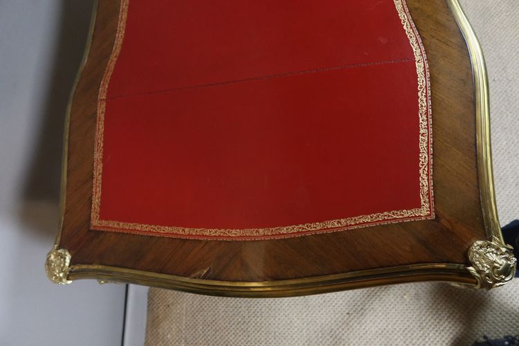 Scrivania in stile Luigi XV intarsiata