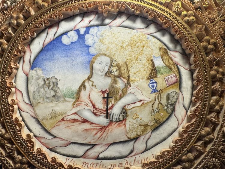 Papal Paperolles Reliquary with a Representation of Mary Magdalene - 18th Century