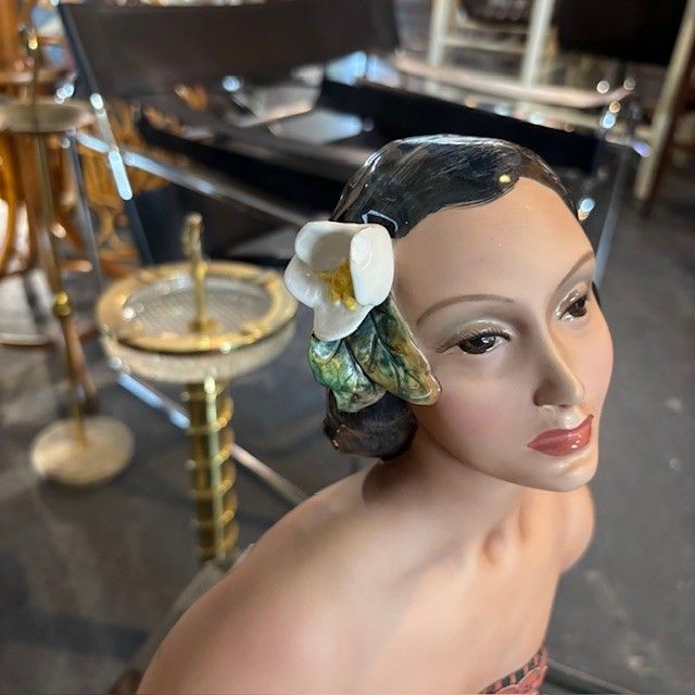 Grande scultura  “ Noa Noa “Le Bertetti Torino anni 30 . H 42 L50 prof 30