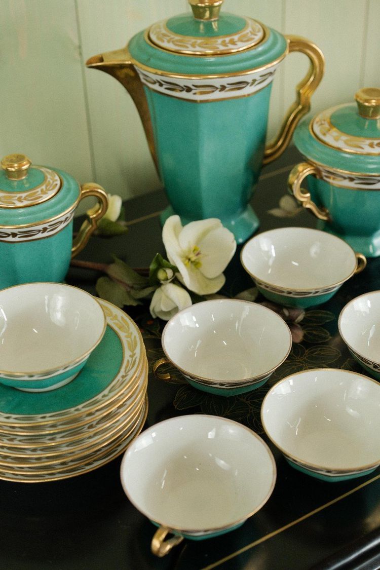 Limoges Yolande Manin Coffee Tea Service 6 Servers XXth Century