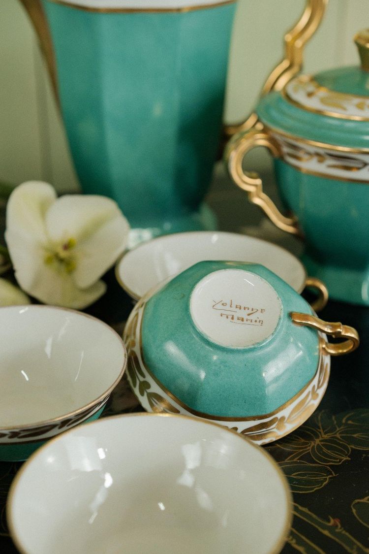 Limoges Yolande Manin Coffee Tea Service 6 Servers XXth Century