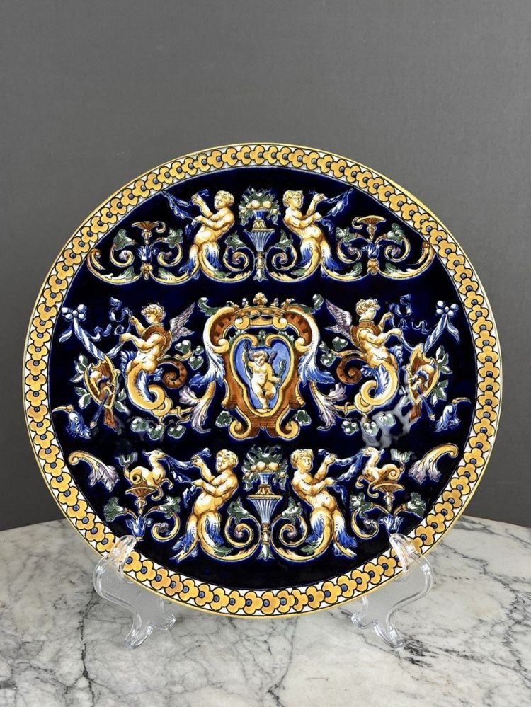Set Of Three 20th Century Renaissance Style Gien Earthenware Plates