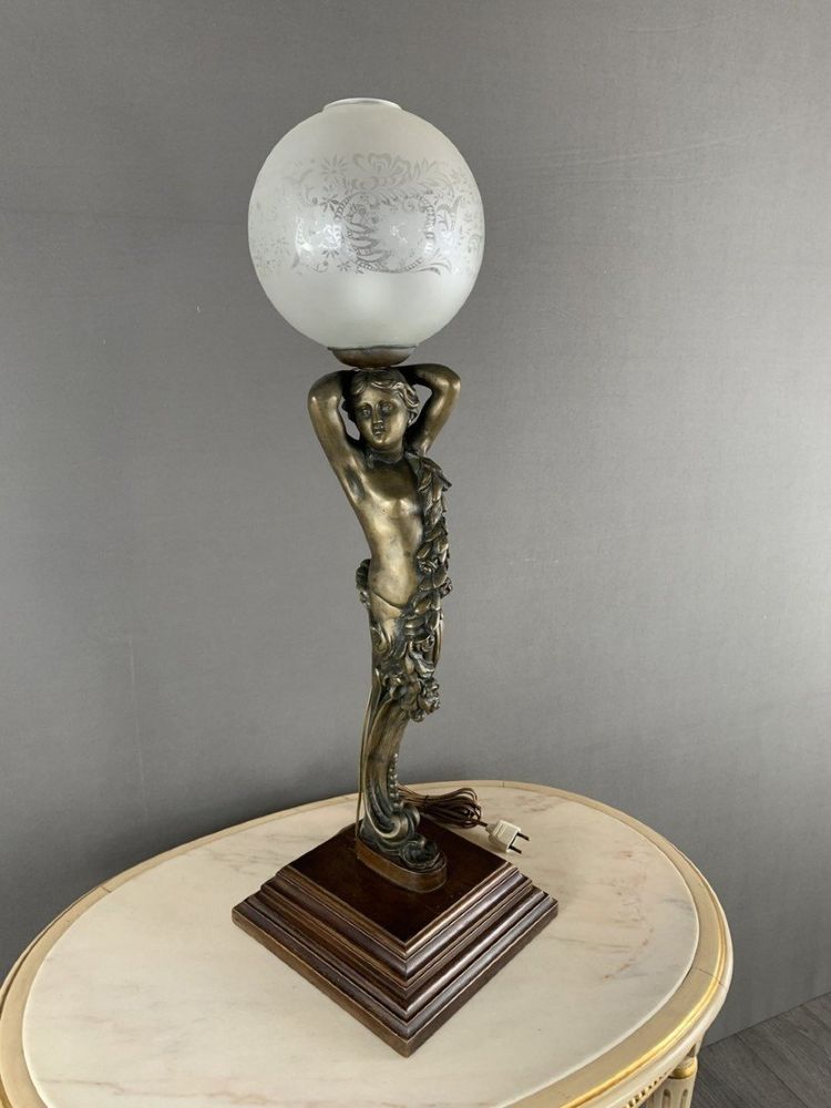 Klassische Tischlampe aus Bronze XX Jahrhundert