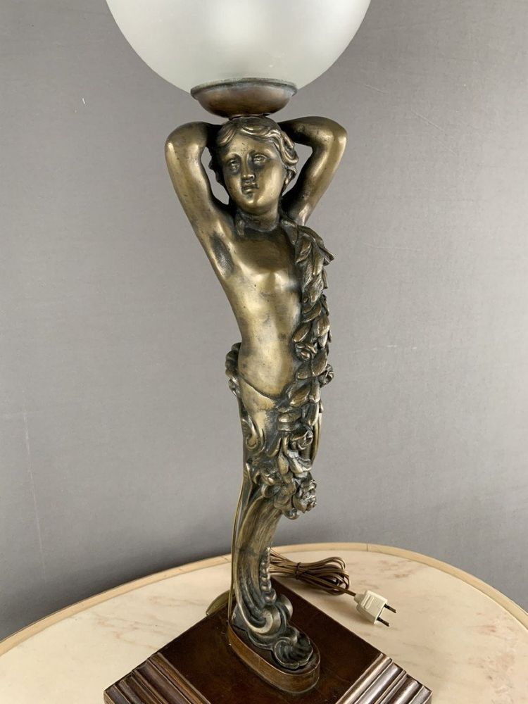Klassische Tischlampe aus Bronze XX Jahrhundert