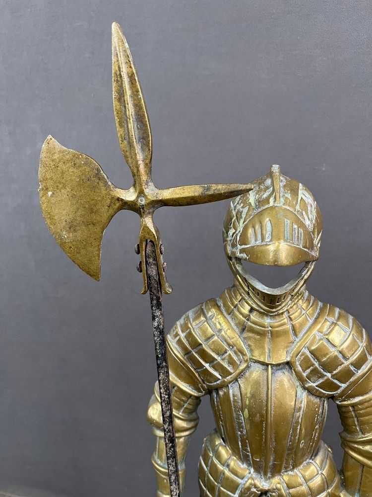 Statue En Bronze D’un Guerrier En Armure XXe Siècle