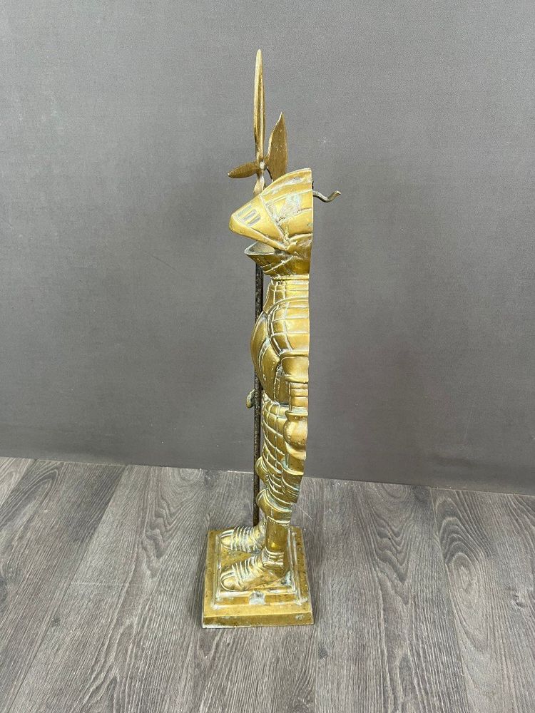 Statue En Bronze D’un Guerrier En Armure XXe Siècle
