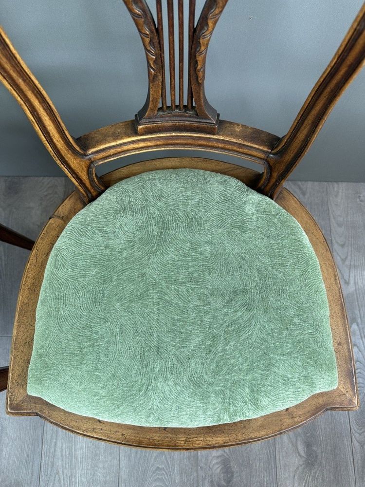 8 Chaises Vintage En Bois Avec Assise En Velours Vert XXe Siècle