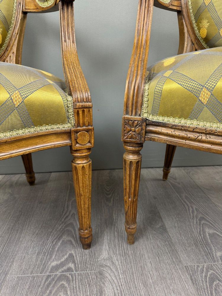 Paire De Fauteuils Louis XVI En Bois Sculpté, Fin XIXe Siècle