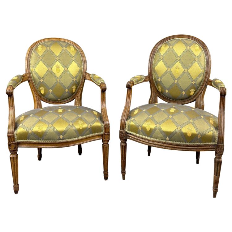 Paire De Fauteuils Louis XVI En Bois Sculpté, Fin XIXe Siècle