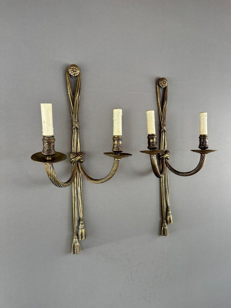 Paire D’appliques Murales En Bronze Doré De Style Louis XVI, XXe Siècle