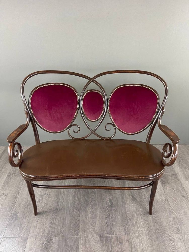 Canapé De Style Art Nouveau Par Thonet, XXe Siècle