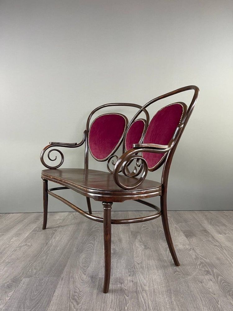 Canapé De Style Art Nouveau Par Thonet, XXe Siècle
