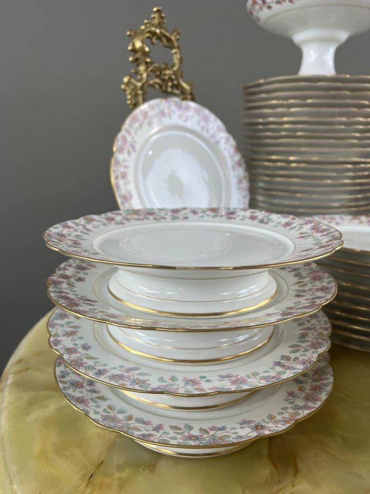 Service En Porcelaine De Pillivuyt & Cie 59 Pièces, XIXe Siècle