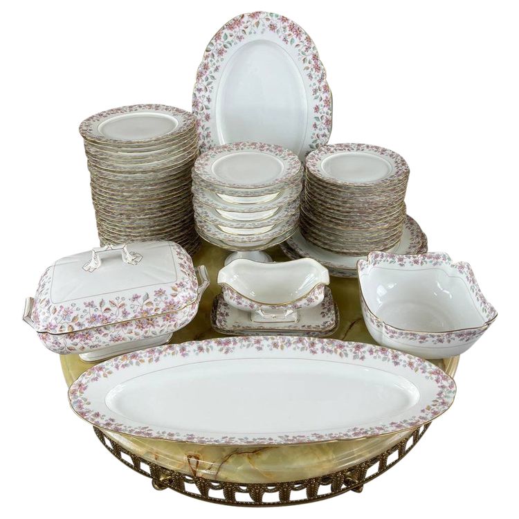 Service En Porcelaine De Pillivuyt & Cie 59 Pièces, XIXe Siècle