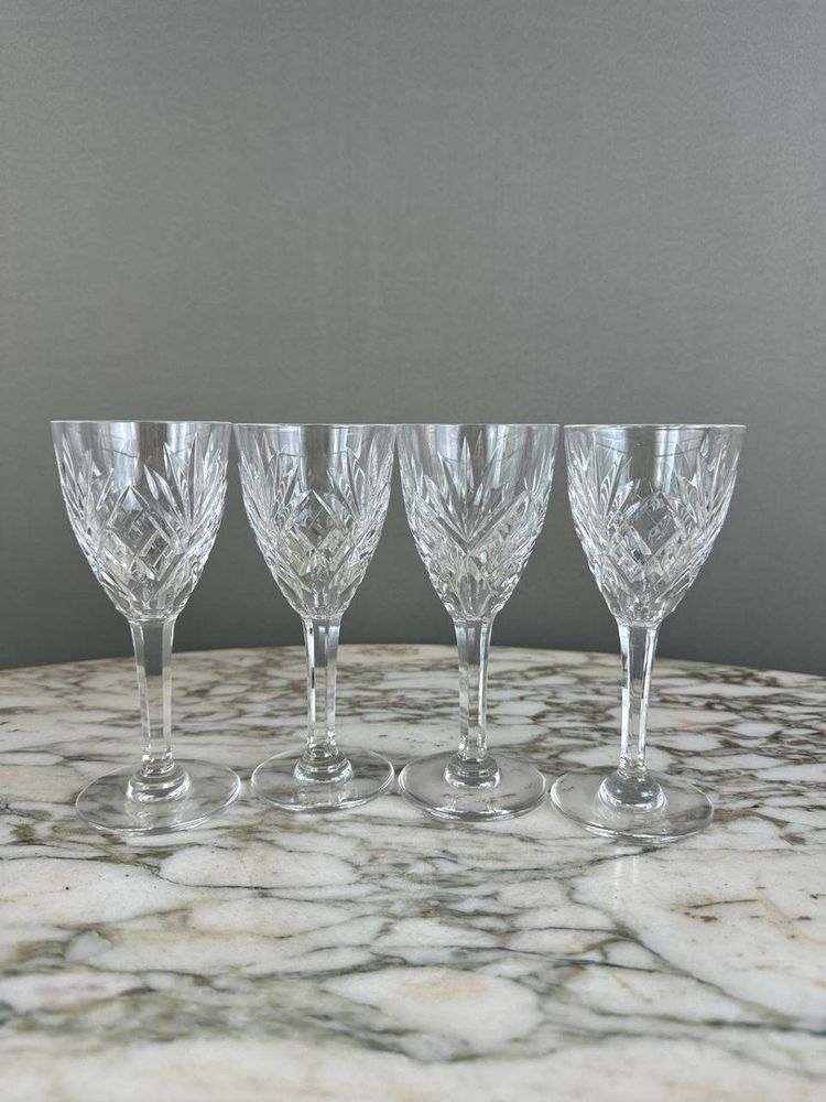 Service De Verres En Cristal Saint Louis Modèle Chantilly (26 Pièces), XXe Siècle