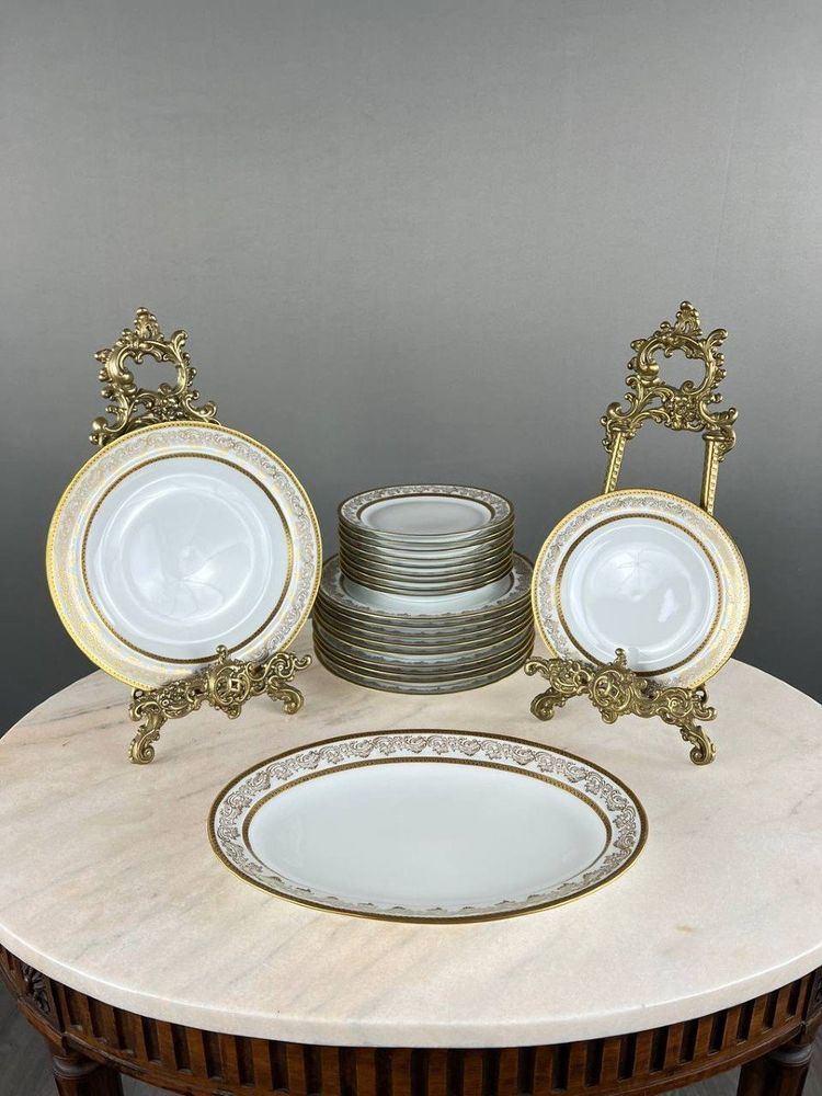 25 Piece Limoges Porcelain Service, 20th Century