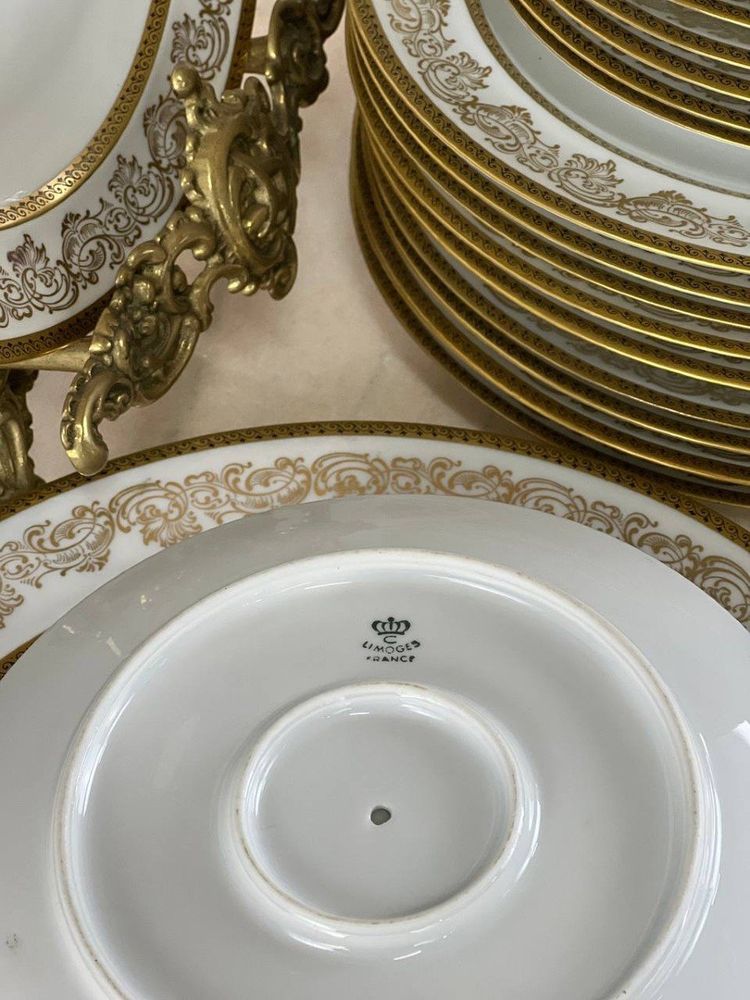 25 Piece Limoges Porcelain Service, 20th Century