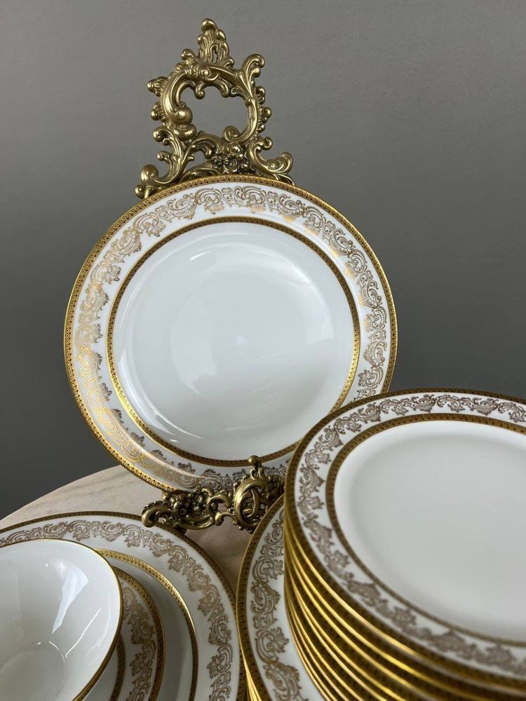25 Piece Limoges Porcelain Service, 20th Century