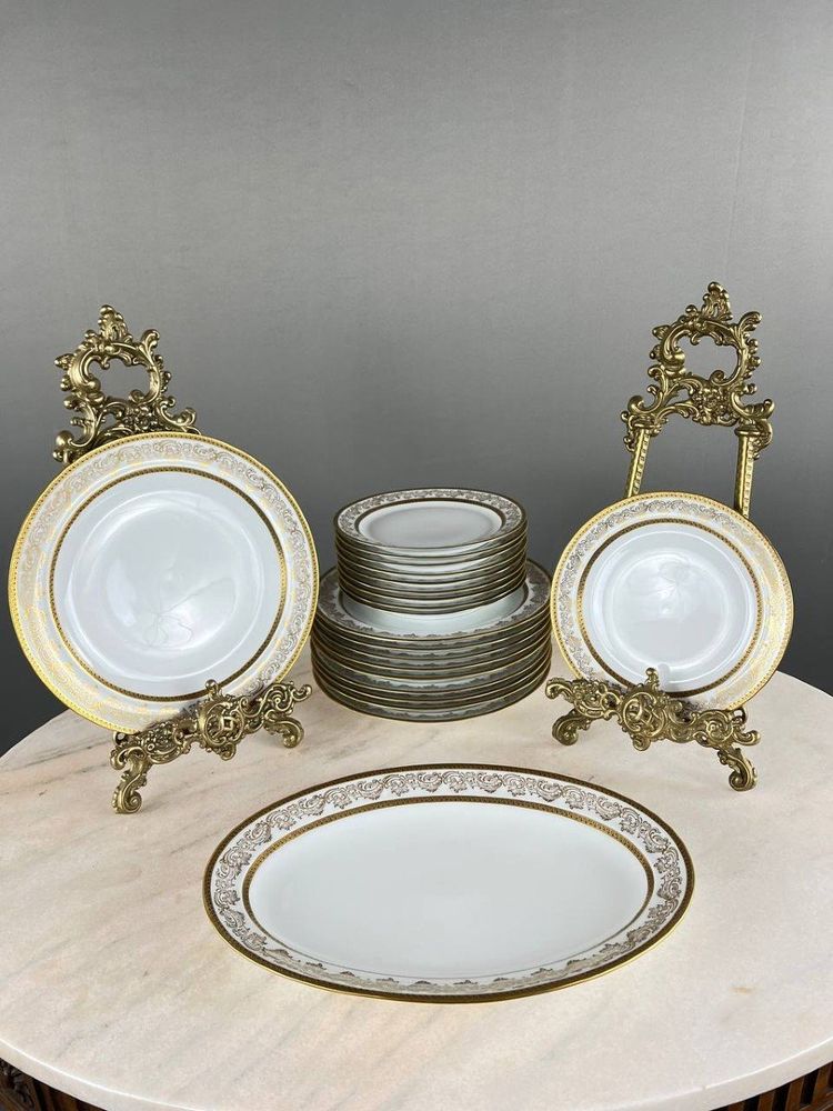 25 Piece Limoges Porcelain Service, 20th Century