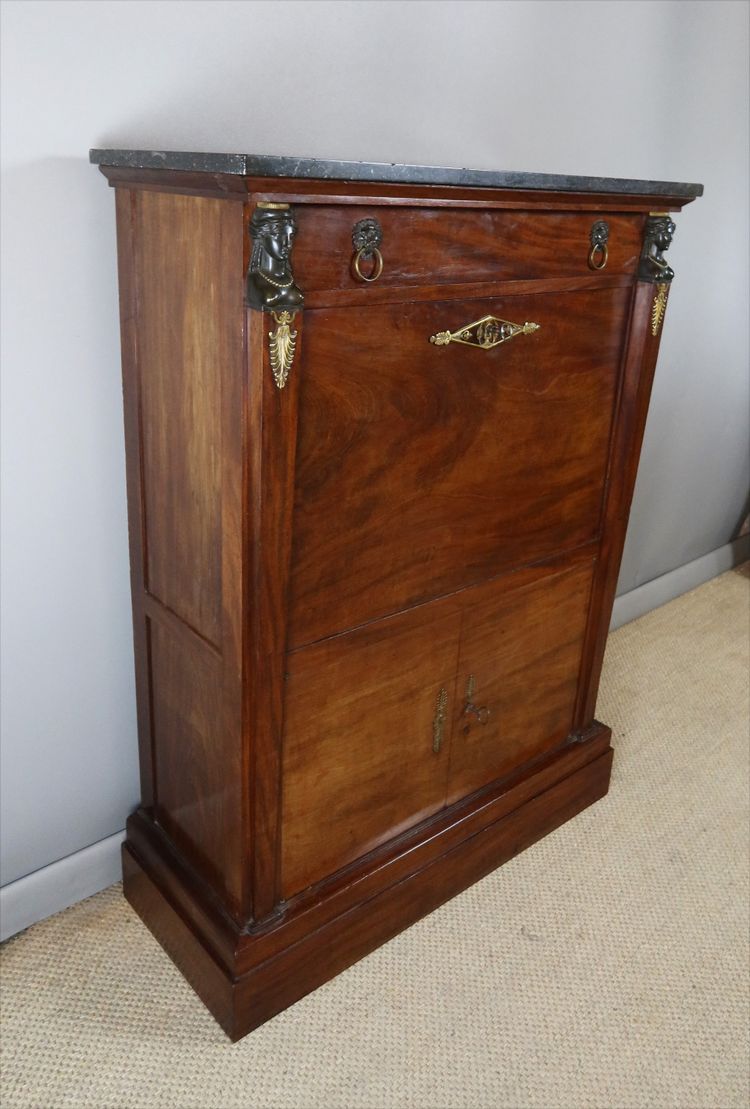 Sekretärin aus der Kaiserzeit