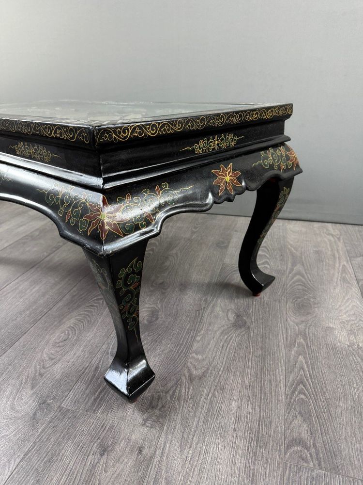 Table Basse Chinoise Laquée Et Incrustée, XXe Siècle