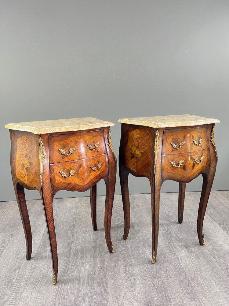 Paire De Tables De Chevet De Style Louis XV En Marqueterie Et Marbre – XIXe Siècle